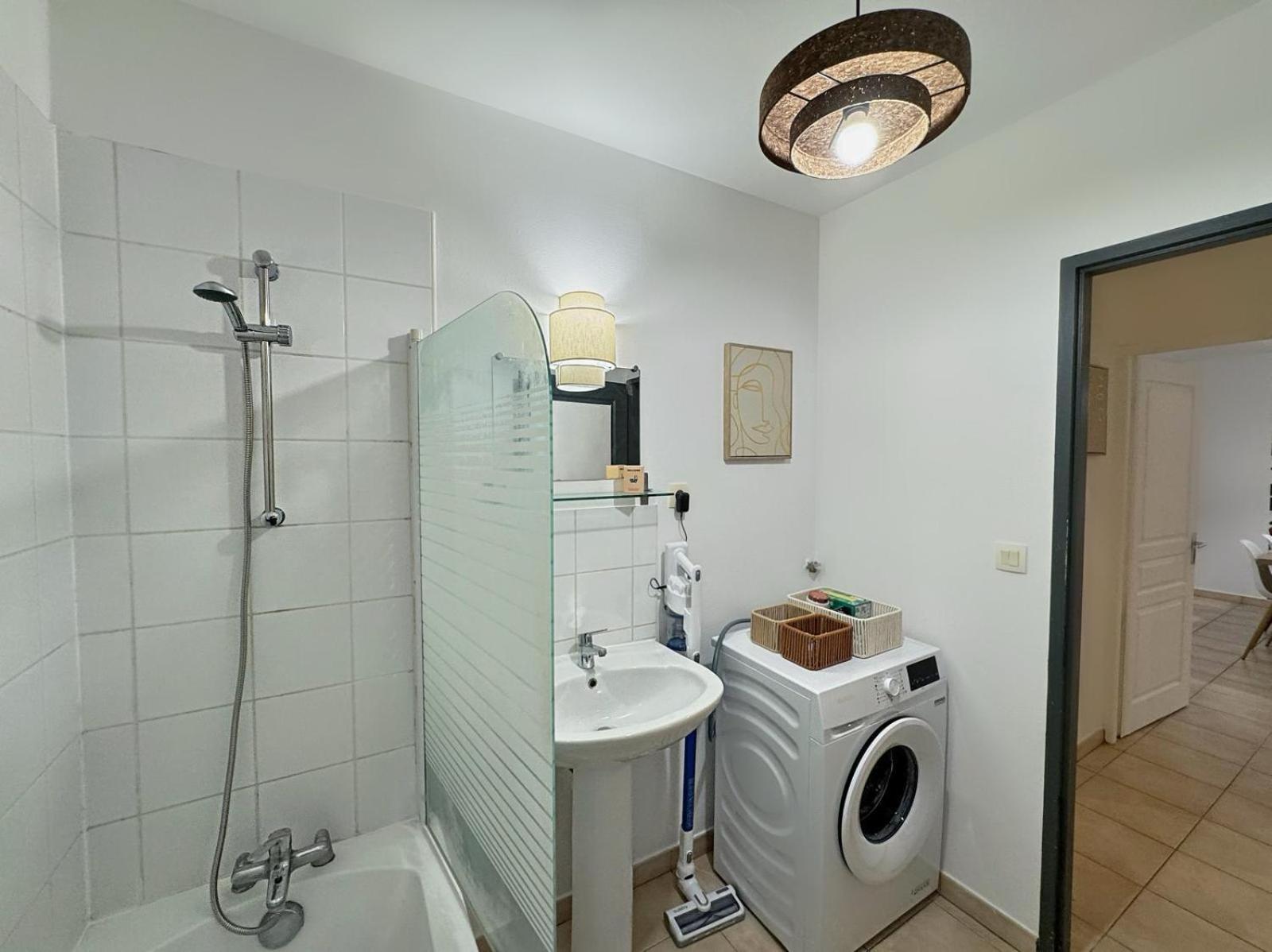Suite Zelie Lyon Exterior foto